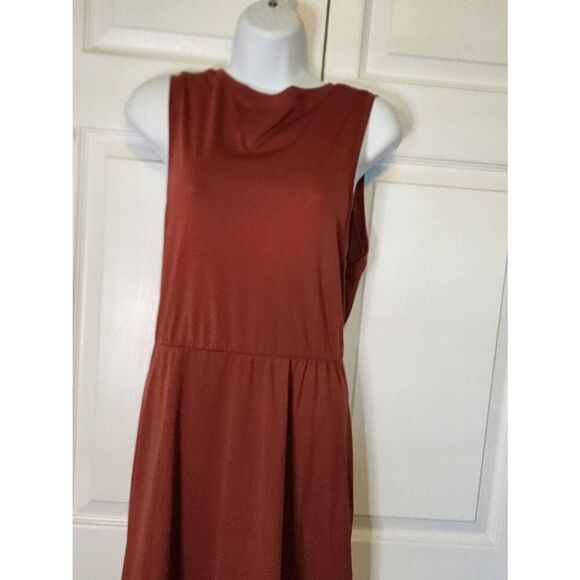 Brown Dress - Picture 4 of 7